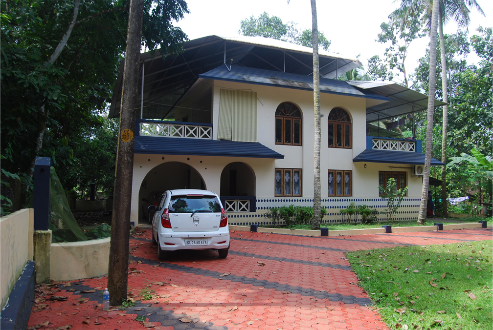 Villa Near Sacred Heart Church